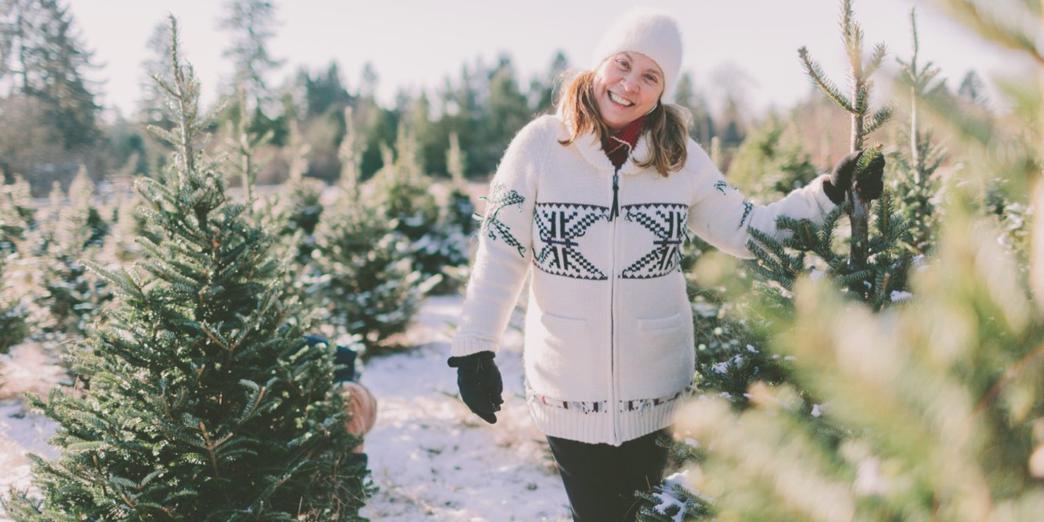 winter-snow-christmas-pine-tree-christmas-tree-christmas-tree-woman-happy-senior-holidays-baby-boomer_t20_P3VRWd 10 Benefits of Foot Massage to Your Health
